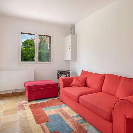 De Famille Pour 13 à 200m De La Casa vacanze