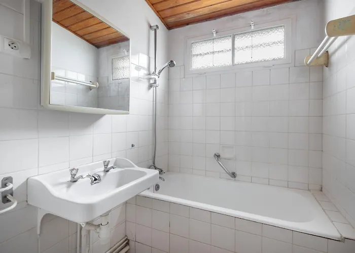 De Famille Pour 13 à 200m De La *