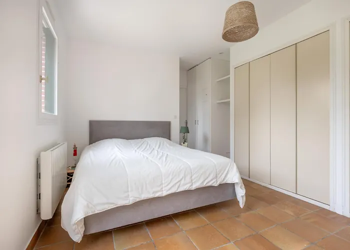 De Famille Pour 13 à 200m De La