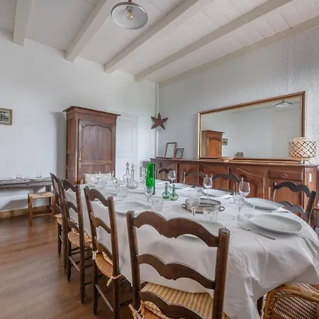 Сasa de vacaciones De Famille Pour 13 A 200m De La *