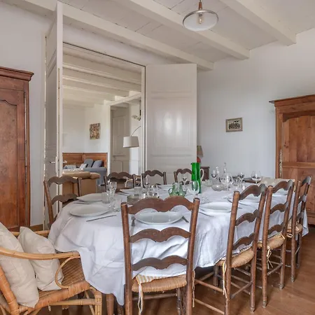 Сasa de vacaciones De Famille Pour 13 A 200m De La *